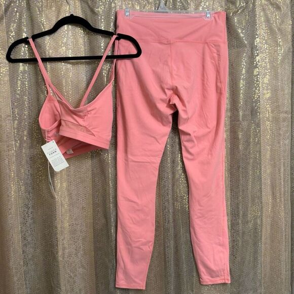 Demi Lovato Fabletics Peachy Pink Athletic Yoga Top Bottom Workout Set NWT - Picture 2 of 15